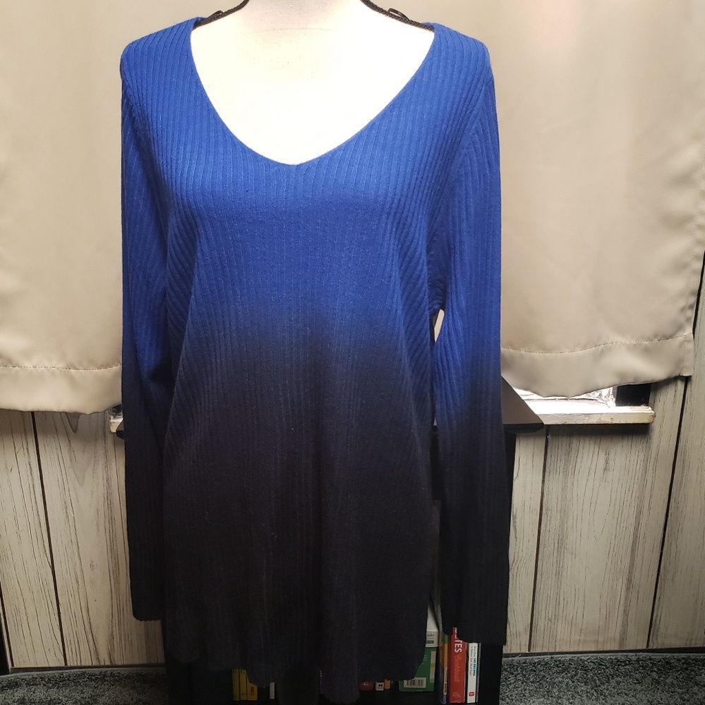 Womens light weight sweater